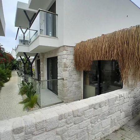 Local House Apart-hotel