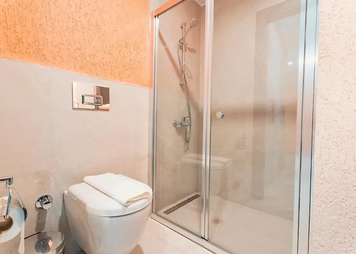 Local House 3* Αλικαρνασσός