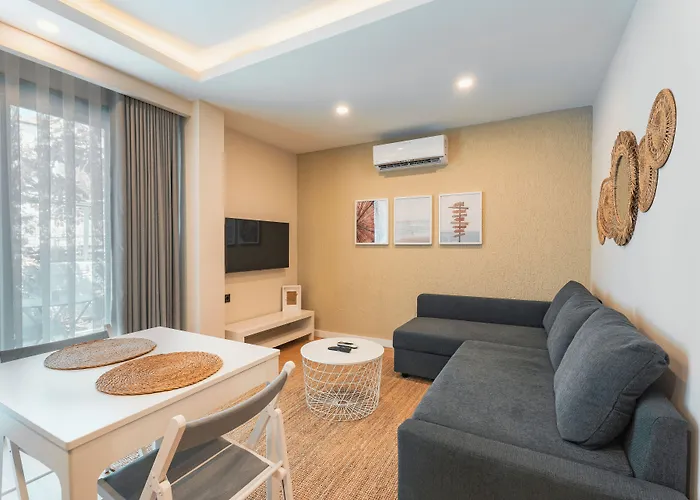 Local House Ξενοδοχείο με διαμερίσματα 3*